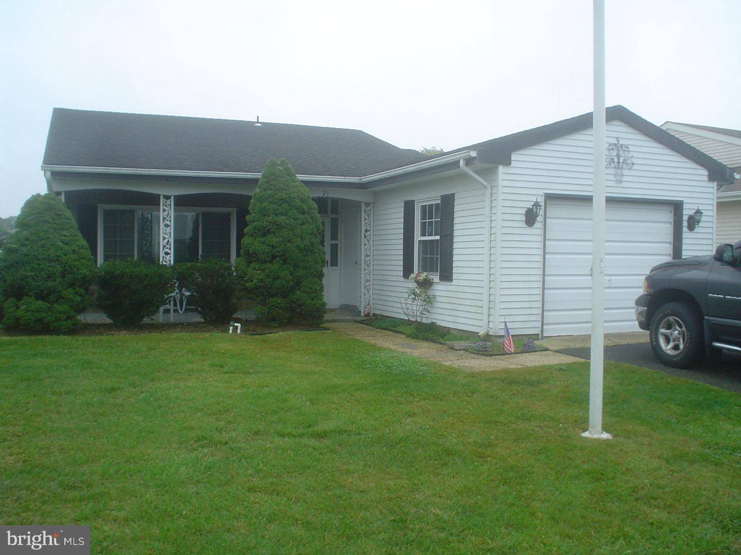 Southampton, NJ 08088,21 CHATHAM PL