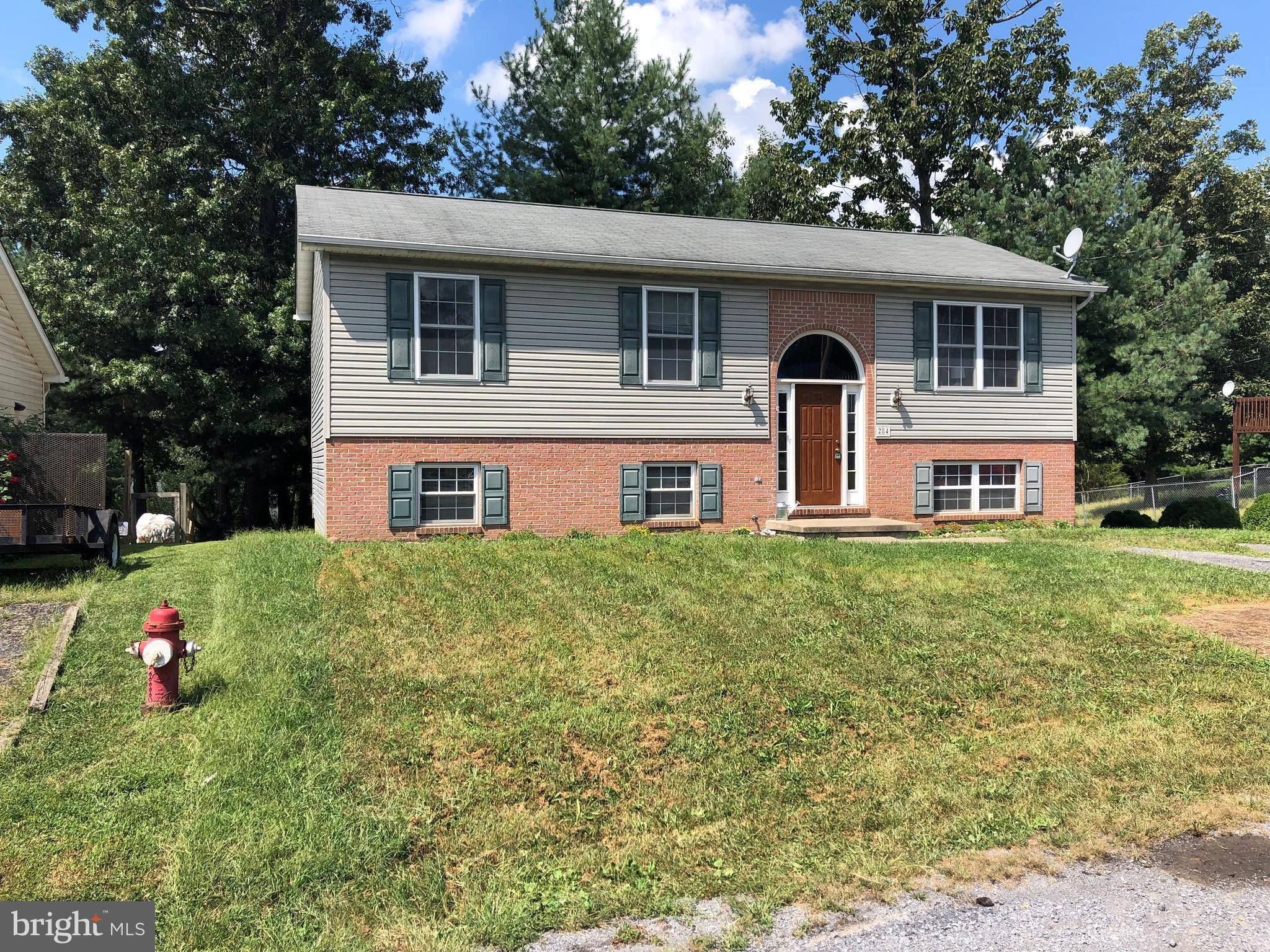 Inwood, WV 25428,284 IDYLLWOOD DR