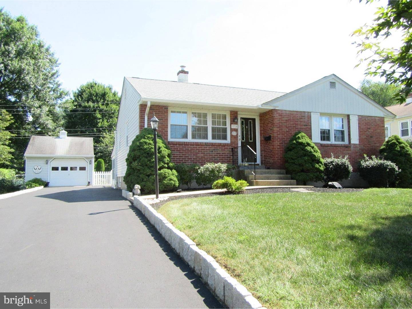 Hatboro, PA 19040,3715 ROUND MEADOW LN