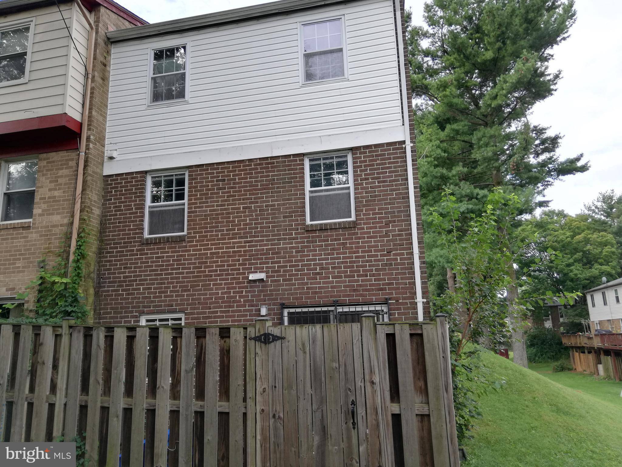 Gaithersburg, MD 20878,802 WEST SIDE DR N #11-A