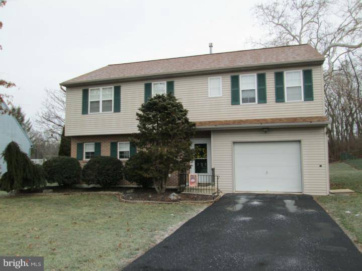 Blandon, PA 19510,232 LONGLEAF DR