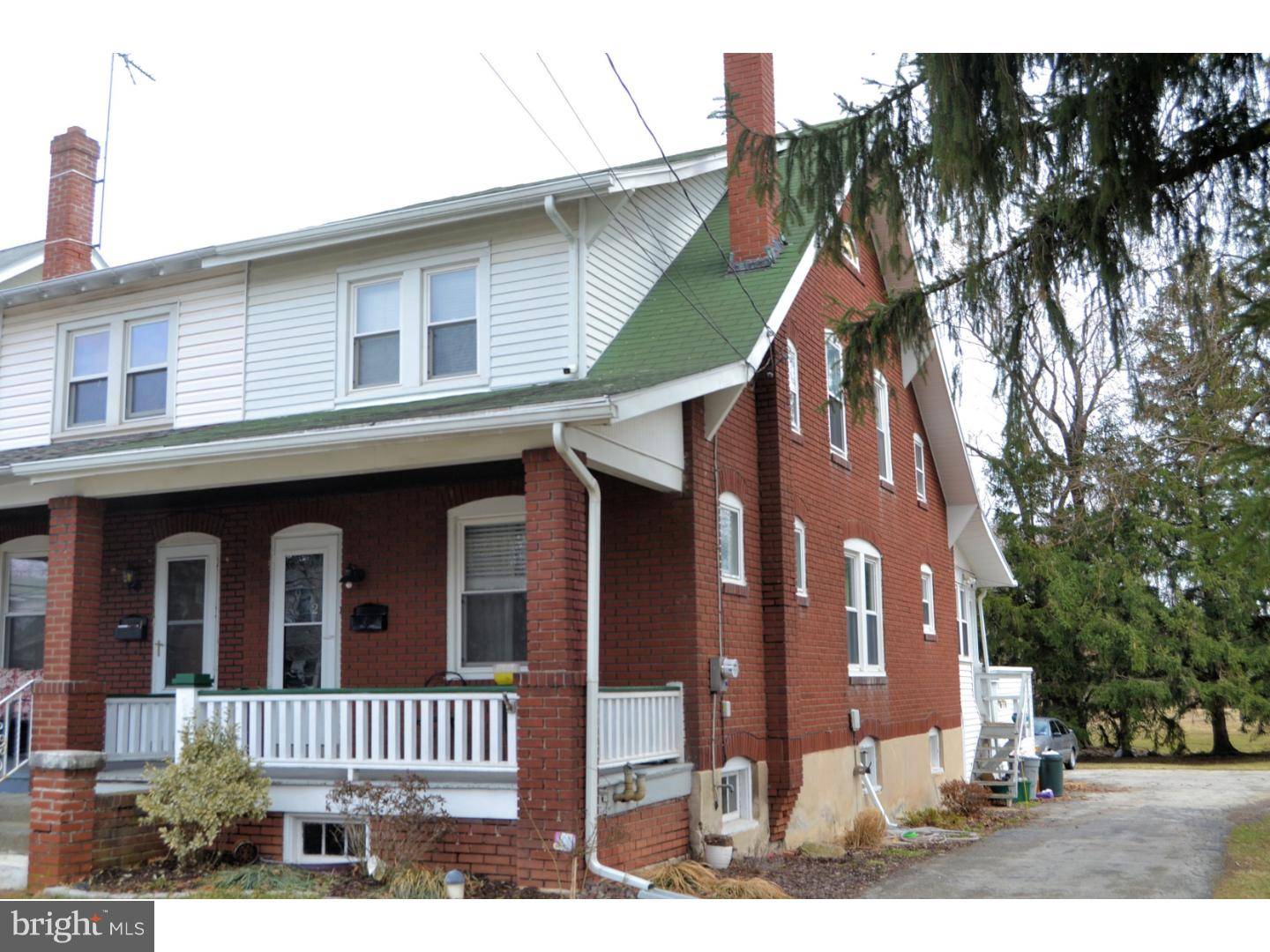 Royersford, PA 19468,924 WALNUT ST