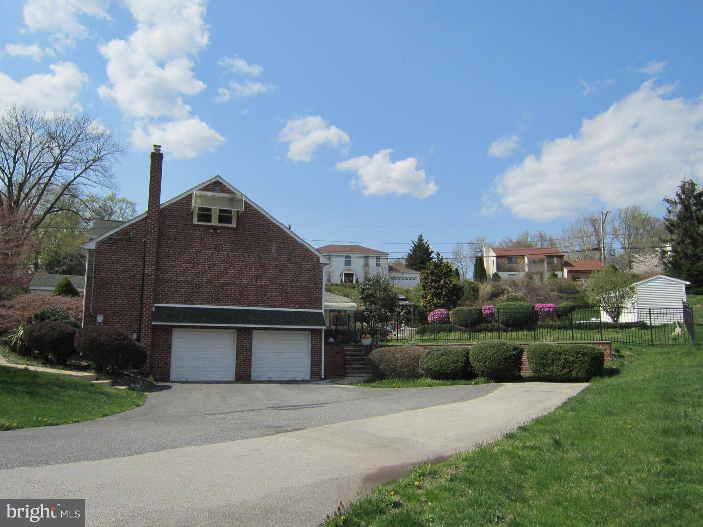 Media, PA 19063,497 SPRING HOLLOW LN