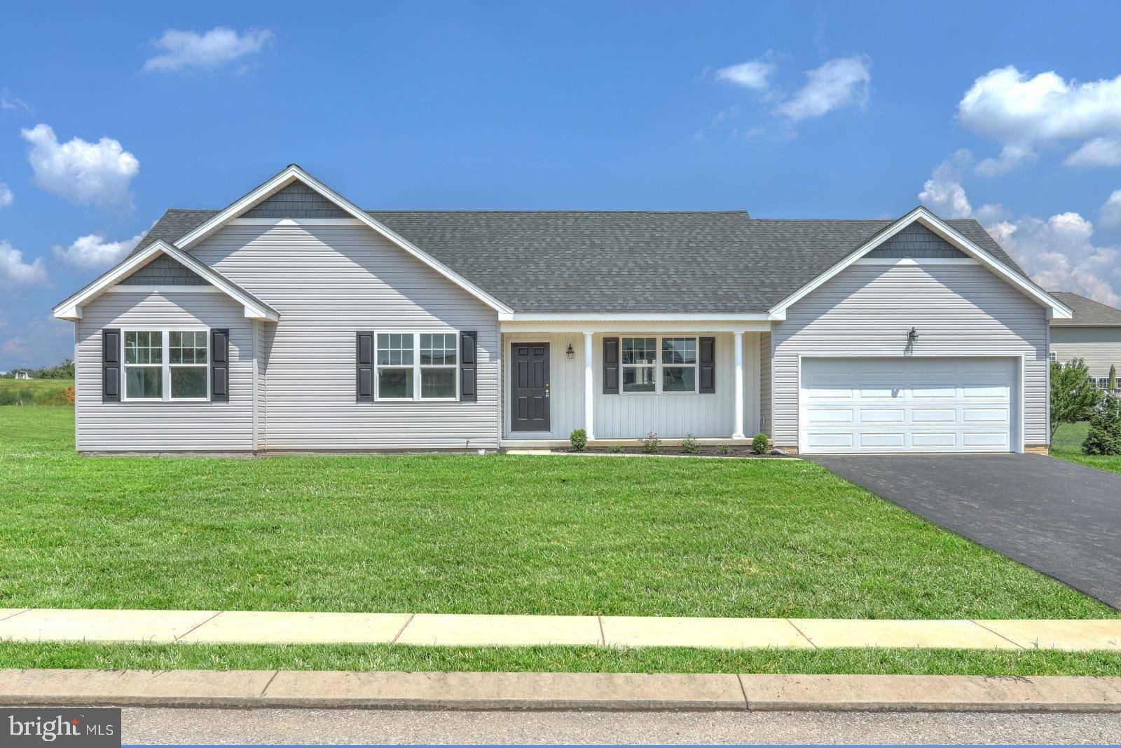 York, PA 17408,125 FARM HOUSE LN