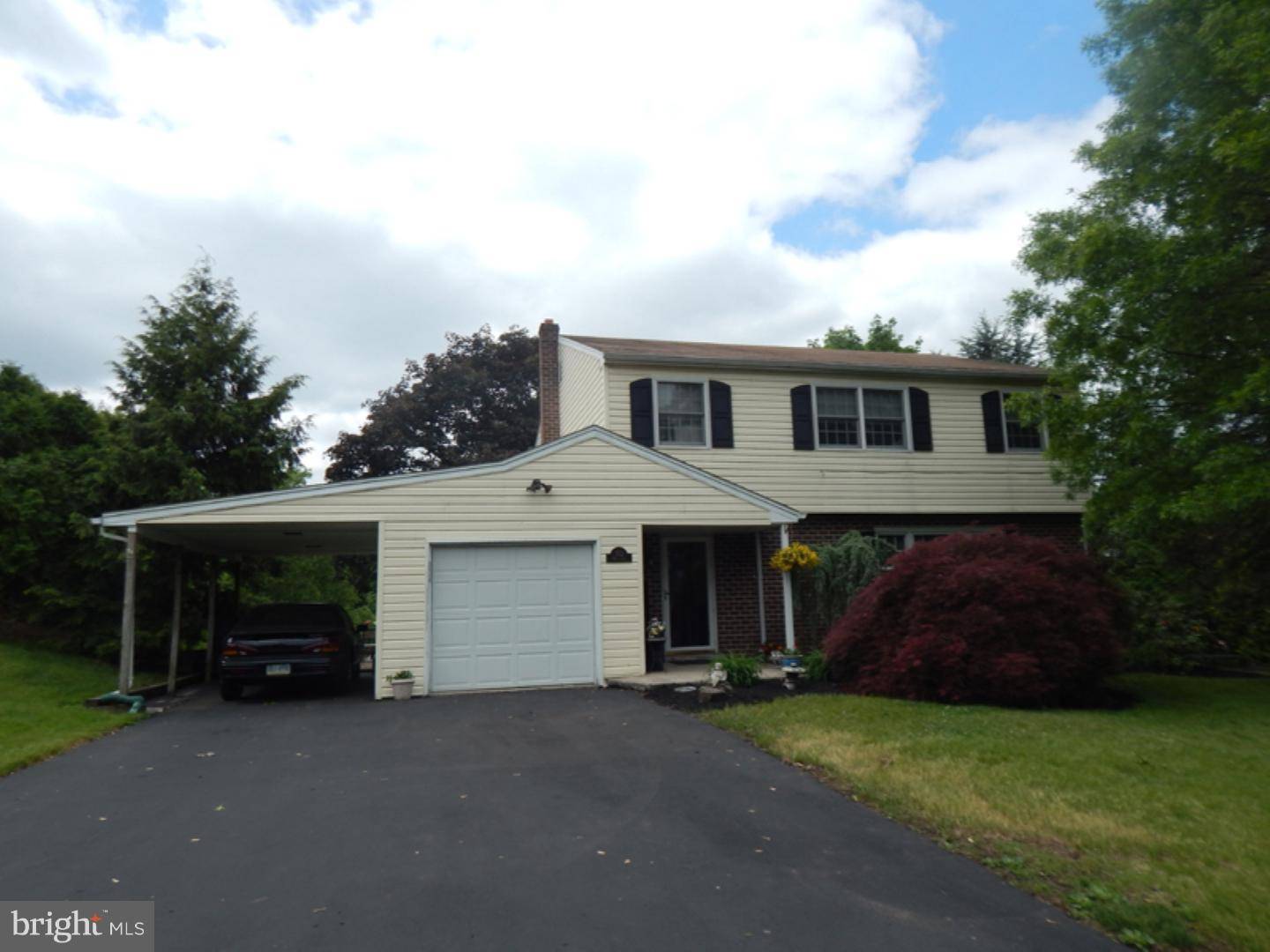 Gilbertsville, PA 19525,312 BOW LN