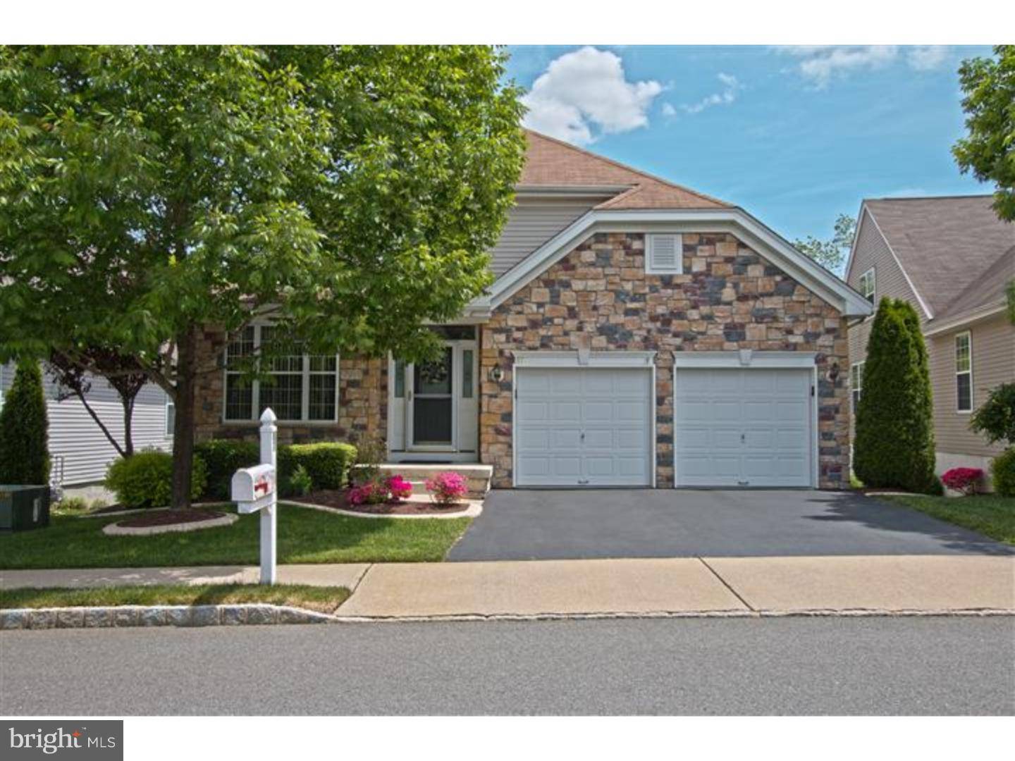 Bordentown, NJ 08620,87 HONEYFLOWER DR