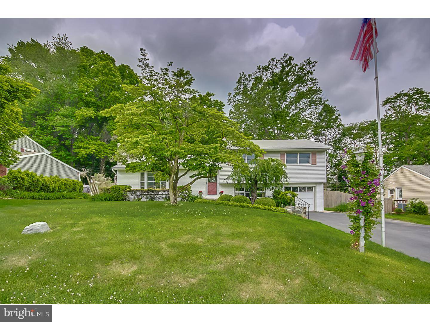 Yardley, PA 19067,4 WILLIAMS LN