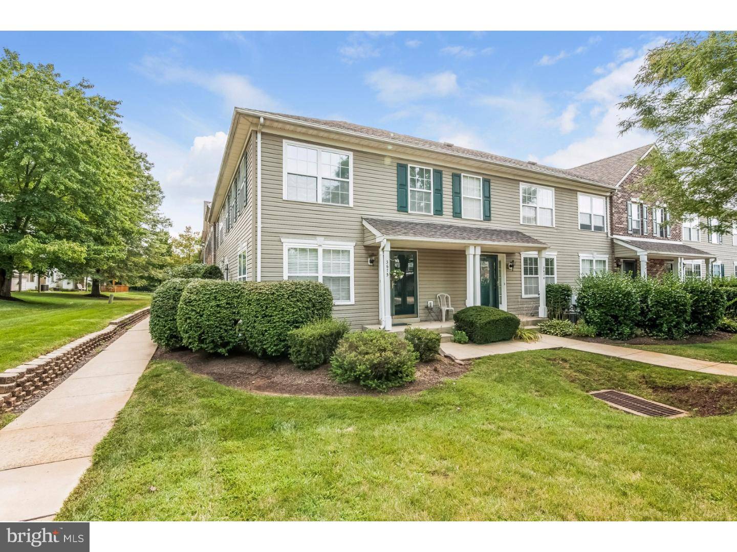 Doylestown, PA 18902,3675 NANCY WARD CIR #76