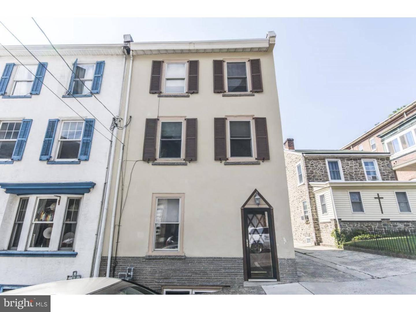 Philadelphia, PA 19127,140 RECTOR ST