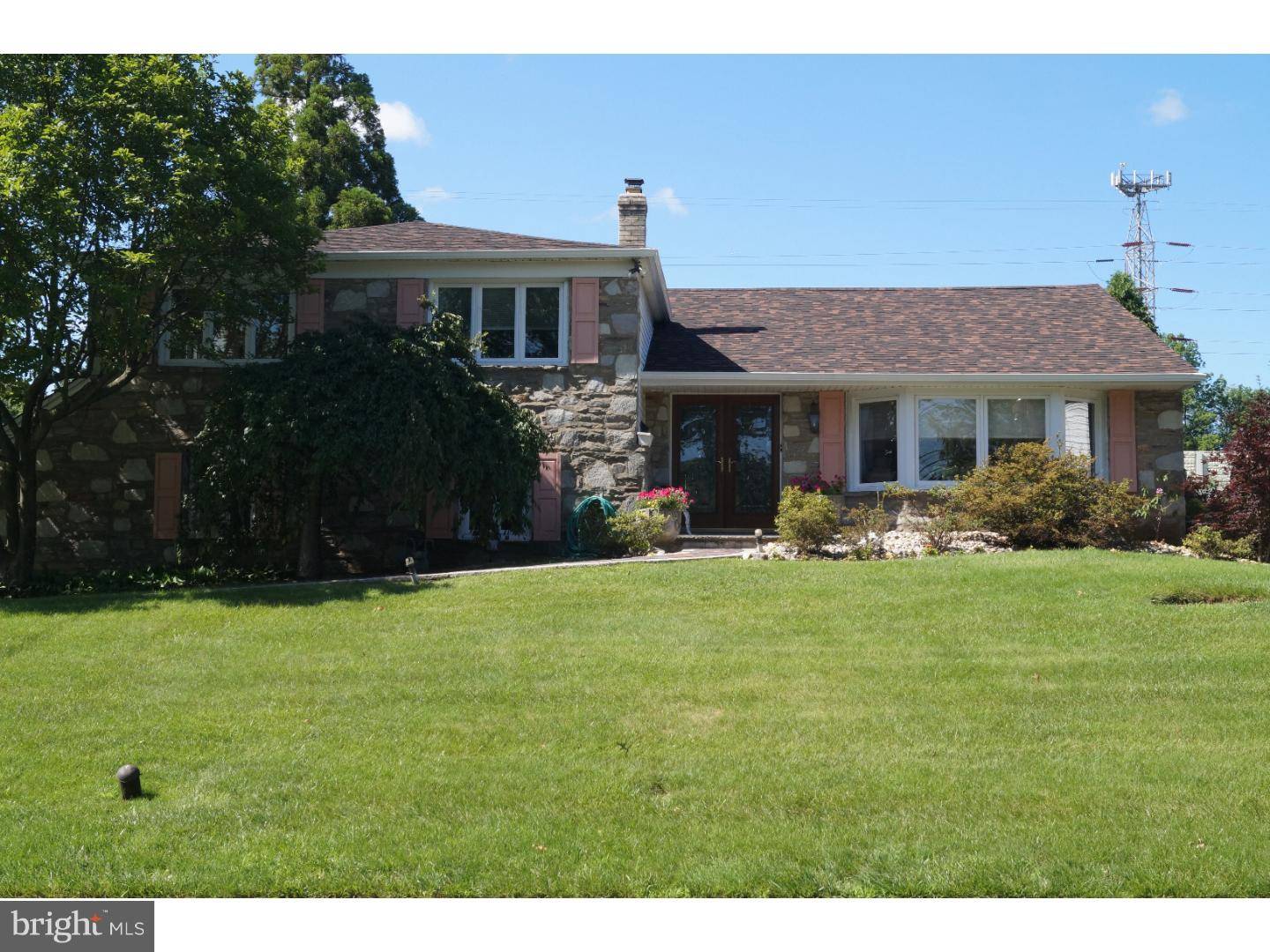 Oreland, PA 19075,1102 SUMMIT LN