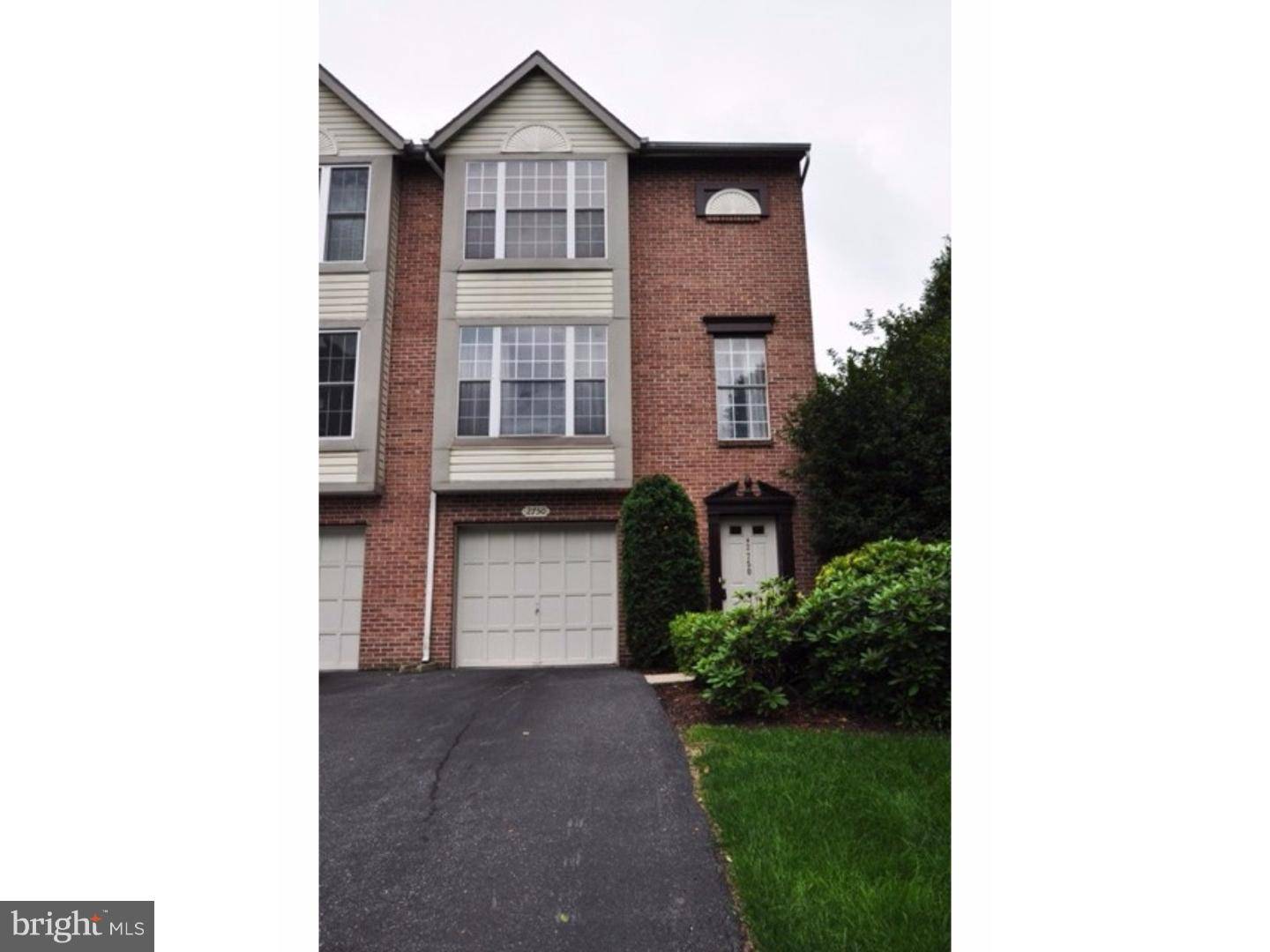 Bethlehem, PA 18017,2750 RED OAK CIR