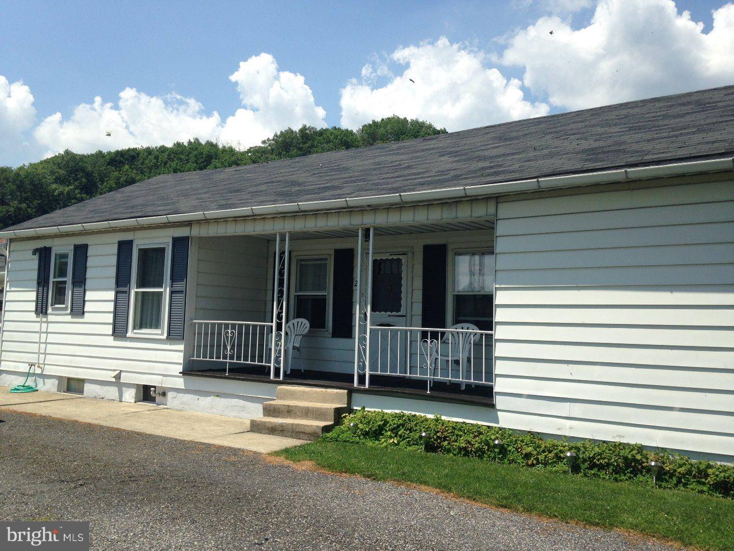 Cressona, PA 17929,21 PRESCOTT ST