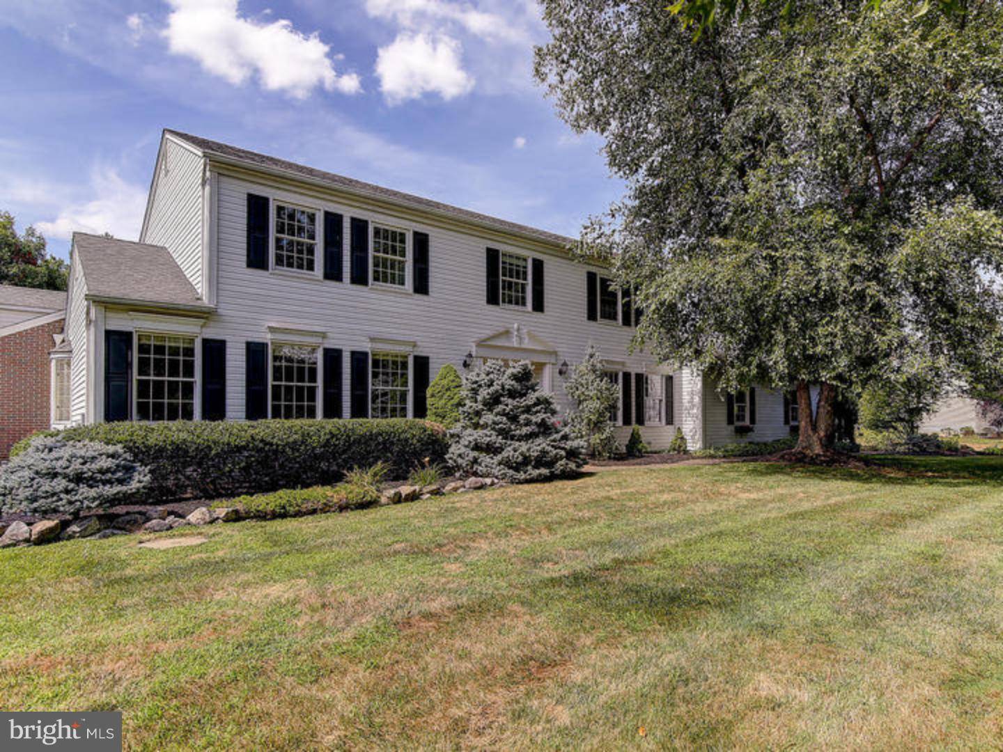 Cranbury, NJ 08512,7 MONROE PL