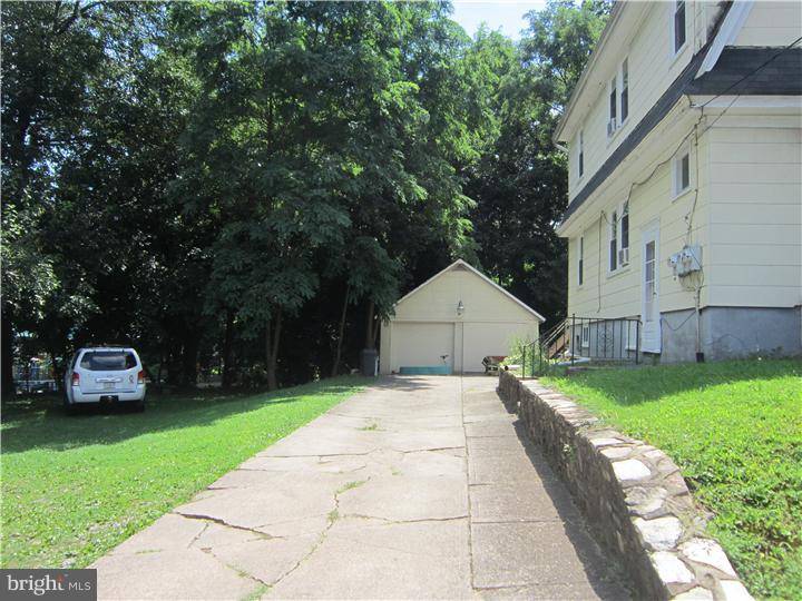 Morrisville, PA 19067,33 E PALMER ST