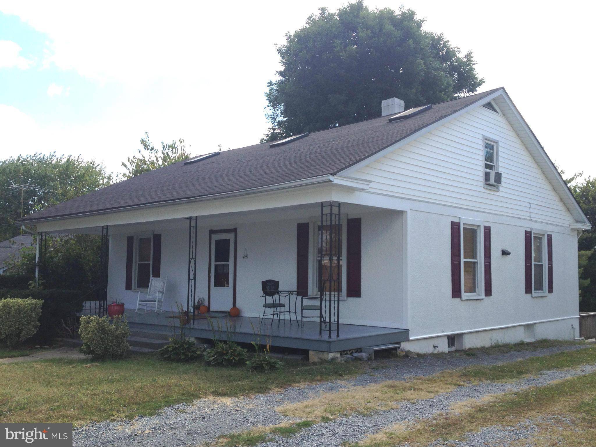 Berryville, VA 22611,511 MAIN ST E