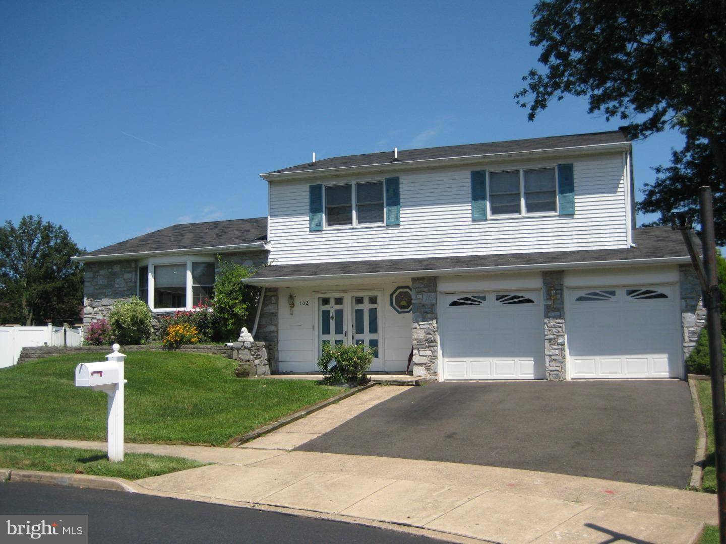 Fairless Hills, PA 19030,102 ANTLER CT