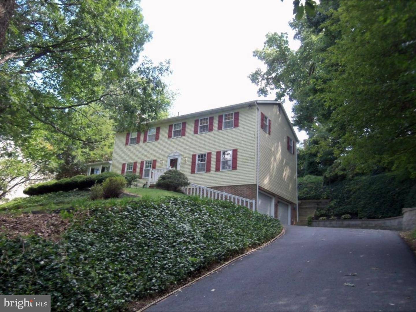 Wyomissing, PA 19610,2 EDGEDALE CT