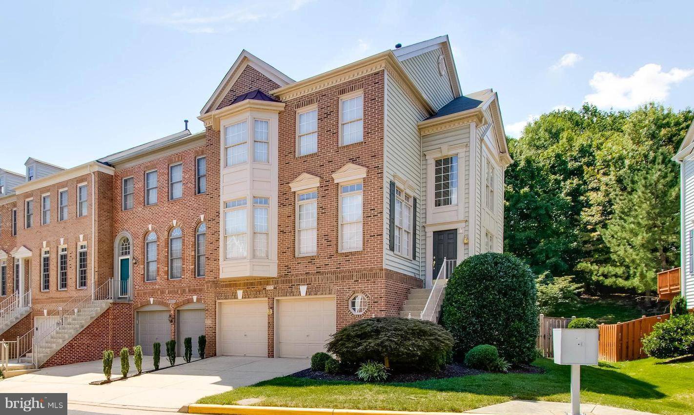 Vienna, VA 22181,9557 LAGERSFIELD CIR