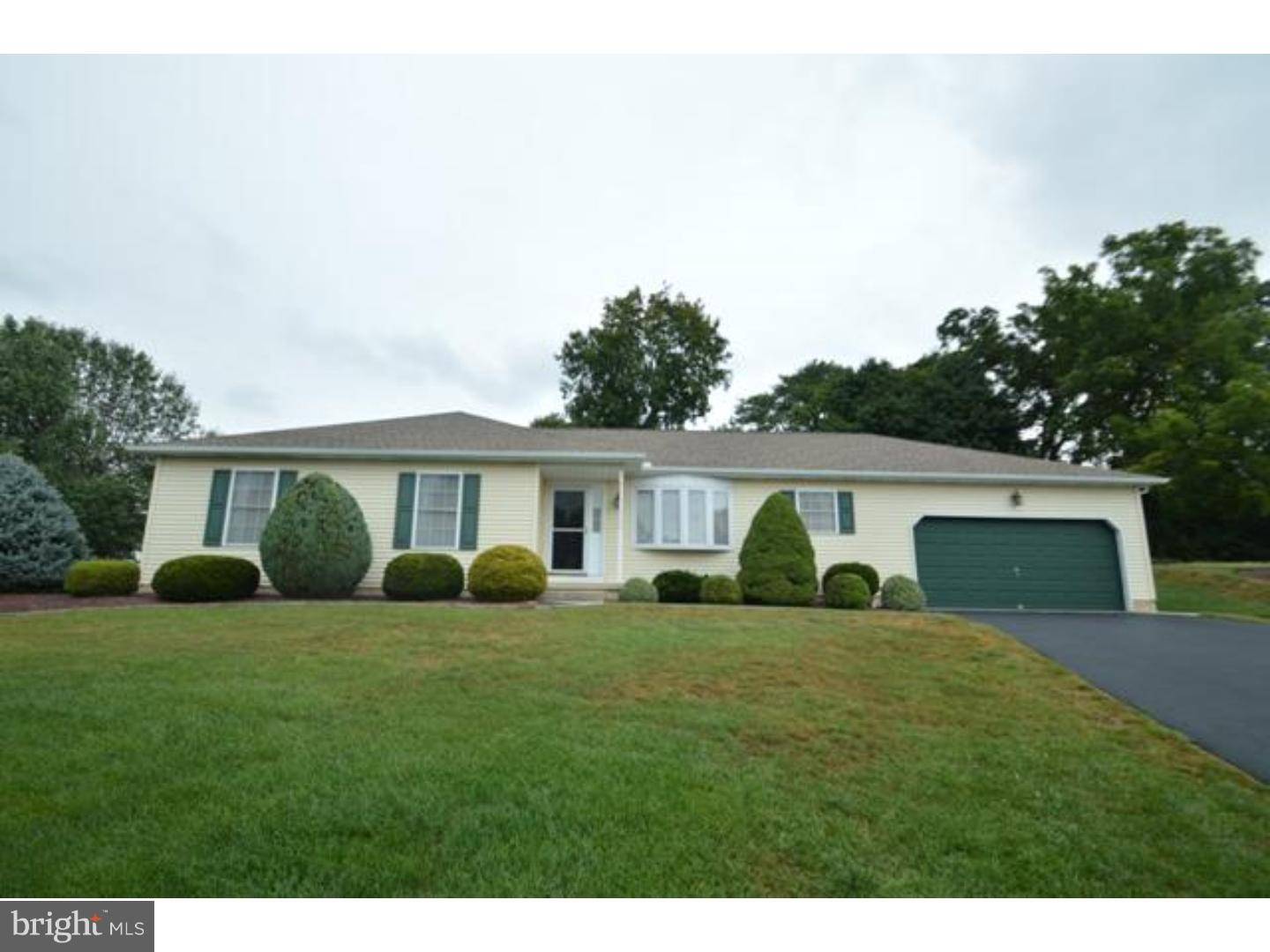 Bethlehem, PA 18020,3112 PEACOCK DR