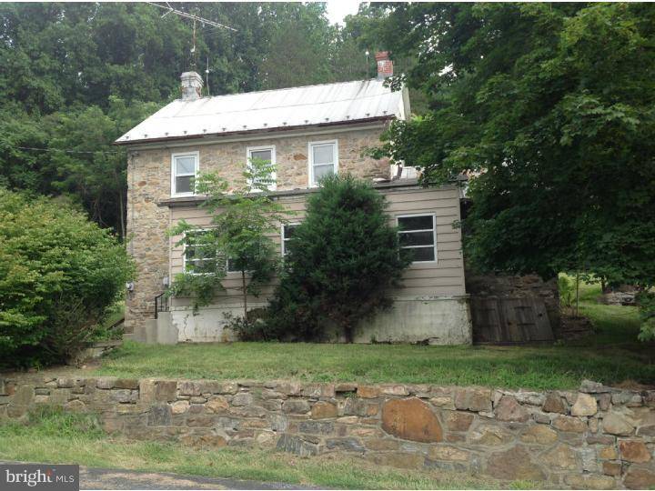 Oley, PA 19547,449 LONG LN