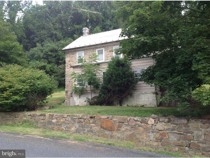 Oley, PA 19547,449 LONG LN