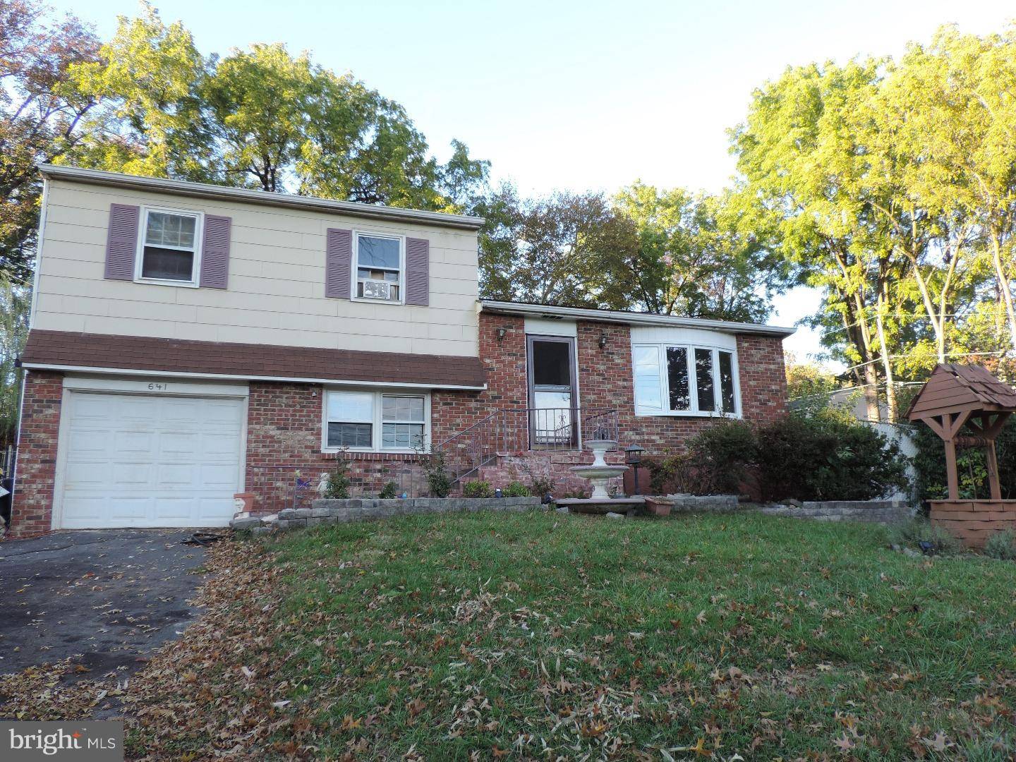 Langhorne, PA 19047,643 COMLY AVE