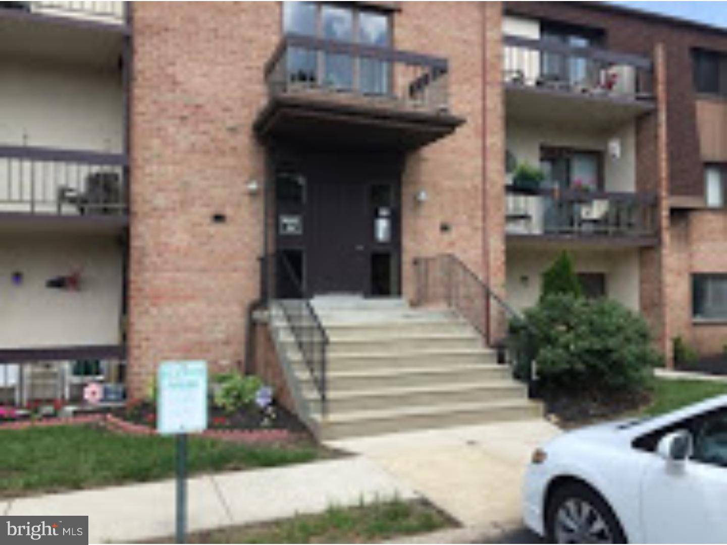 Philadelphia, PA 19114,44304 DELAIRE LANDING RD #304