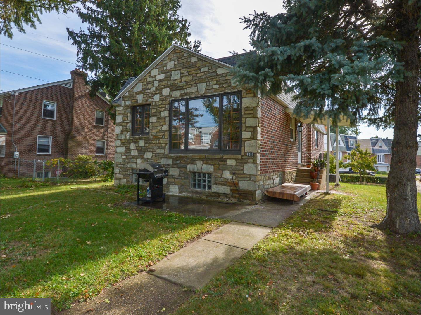 Philadelphia, PA 19111,1216 RHAWN ST