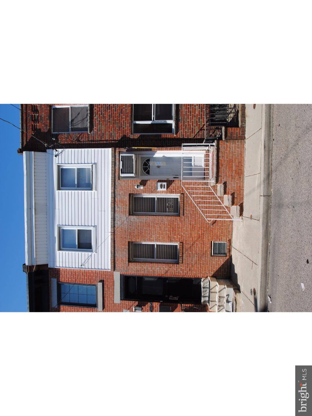 Philadelphia, PA 19147,1422 S CLARION ST