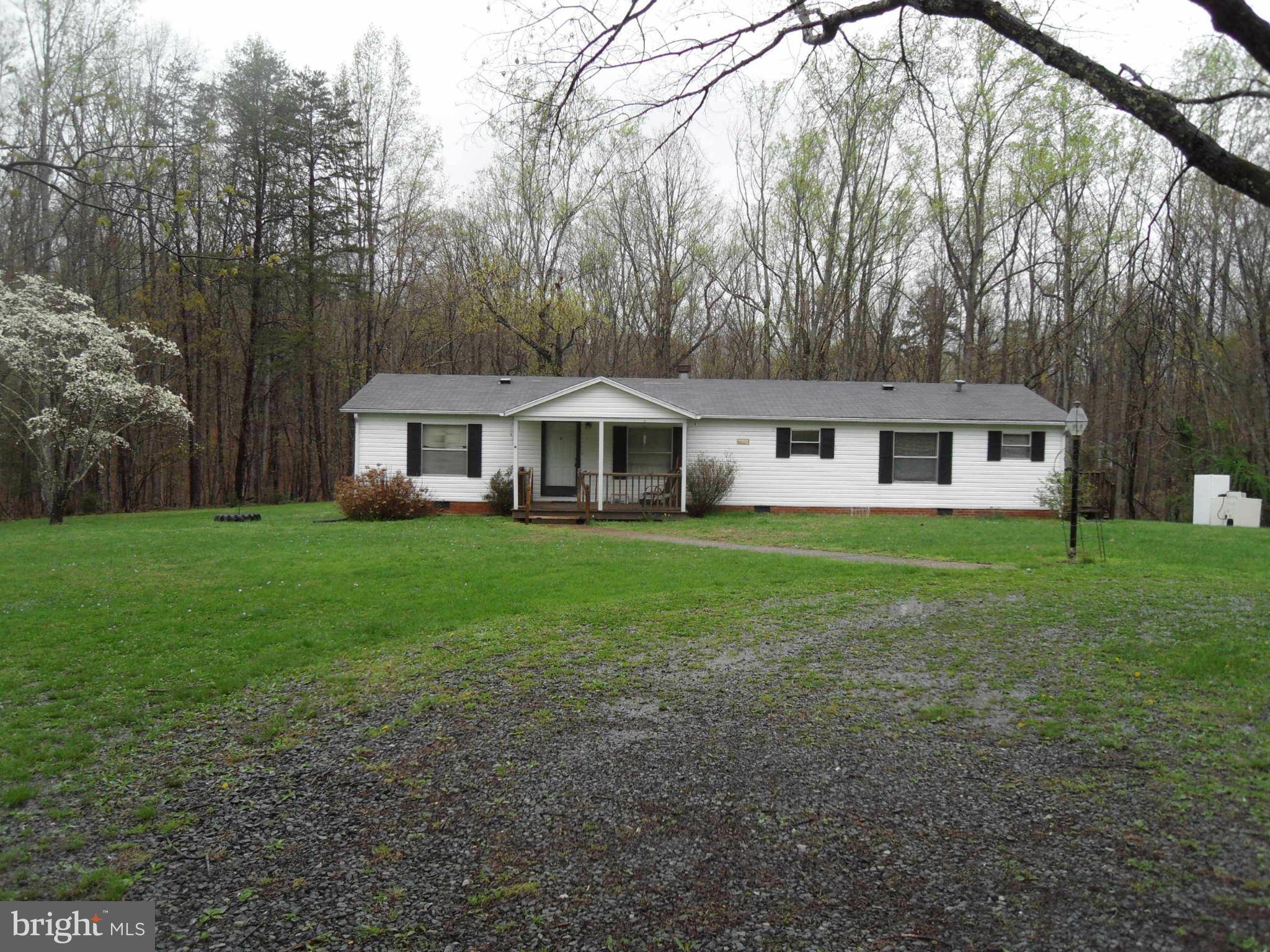 Palmyra, VA 22963,1183 LAKE MONTICELLO RD