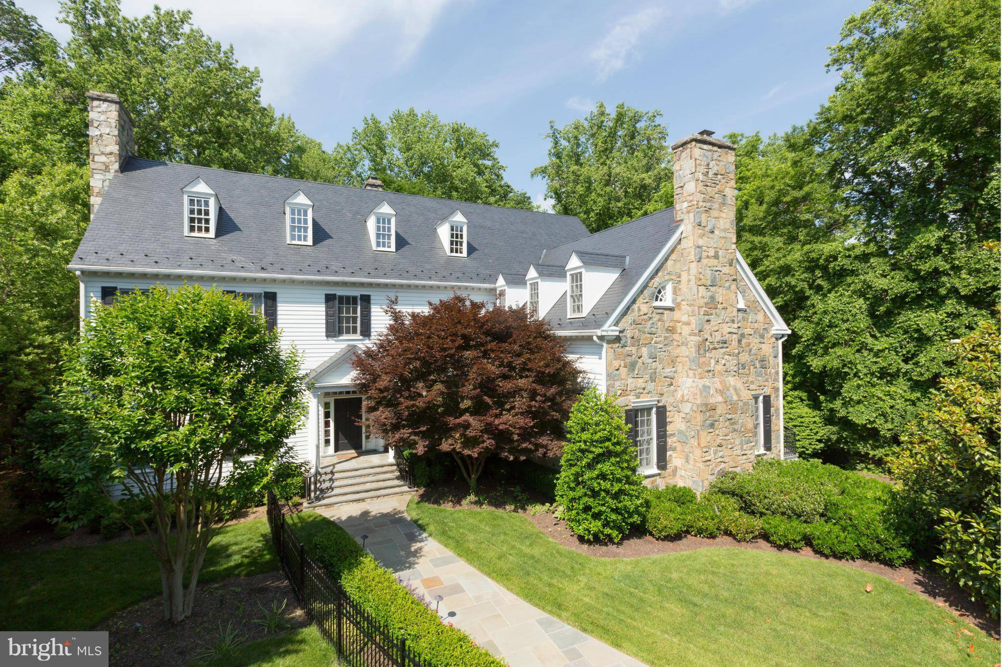 Mclean, VA 22101,1001 DOGUE HILL LN