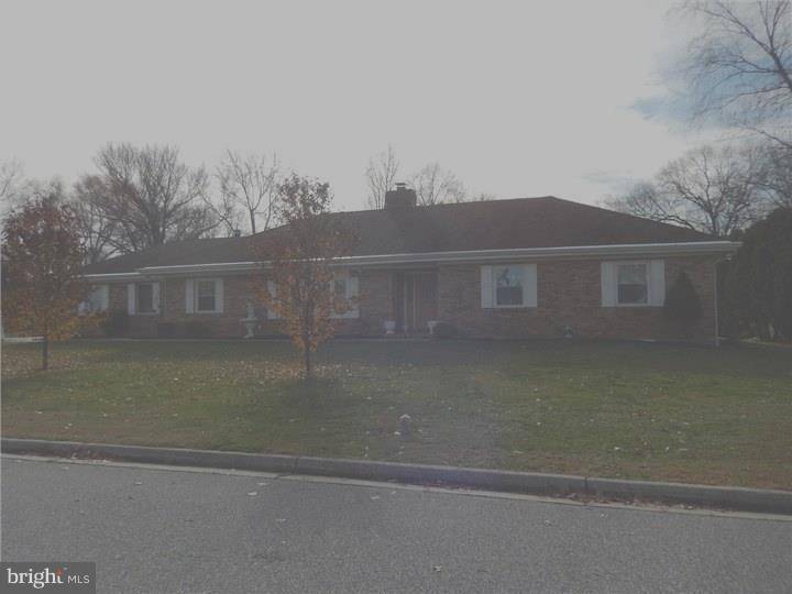 Penns Grove, NJ 08069,28 PINEWOOD AVE