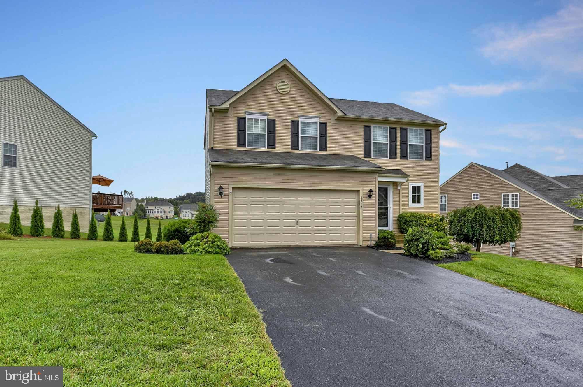 Spring Grove, PA 17362,3512 HARDWOOD TER