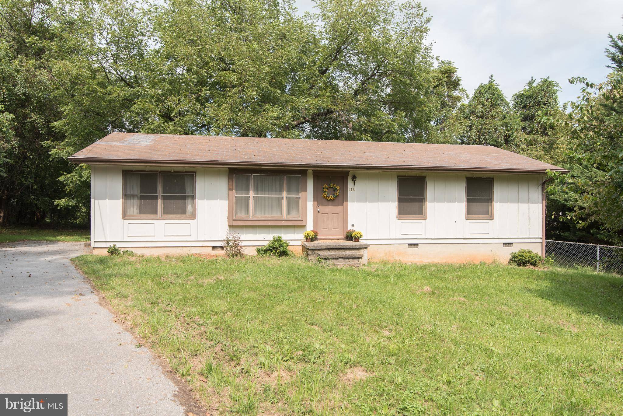 Charles Town, WV 25414,135 JOHNS CT