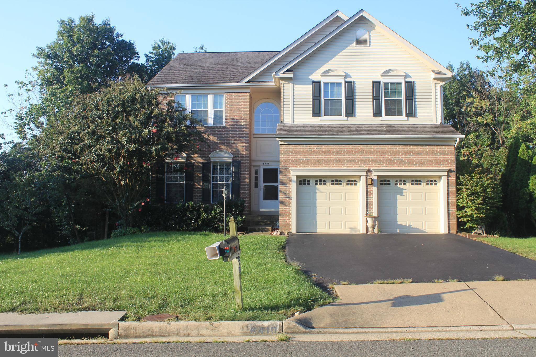 Centreville, VA 20121,6410 EMERALD GREEN CT