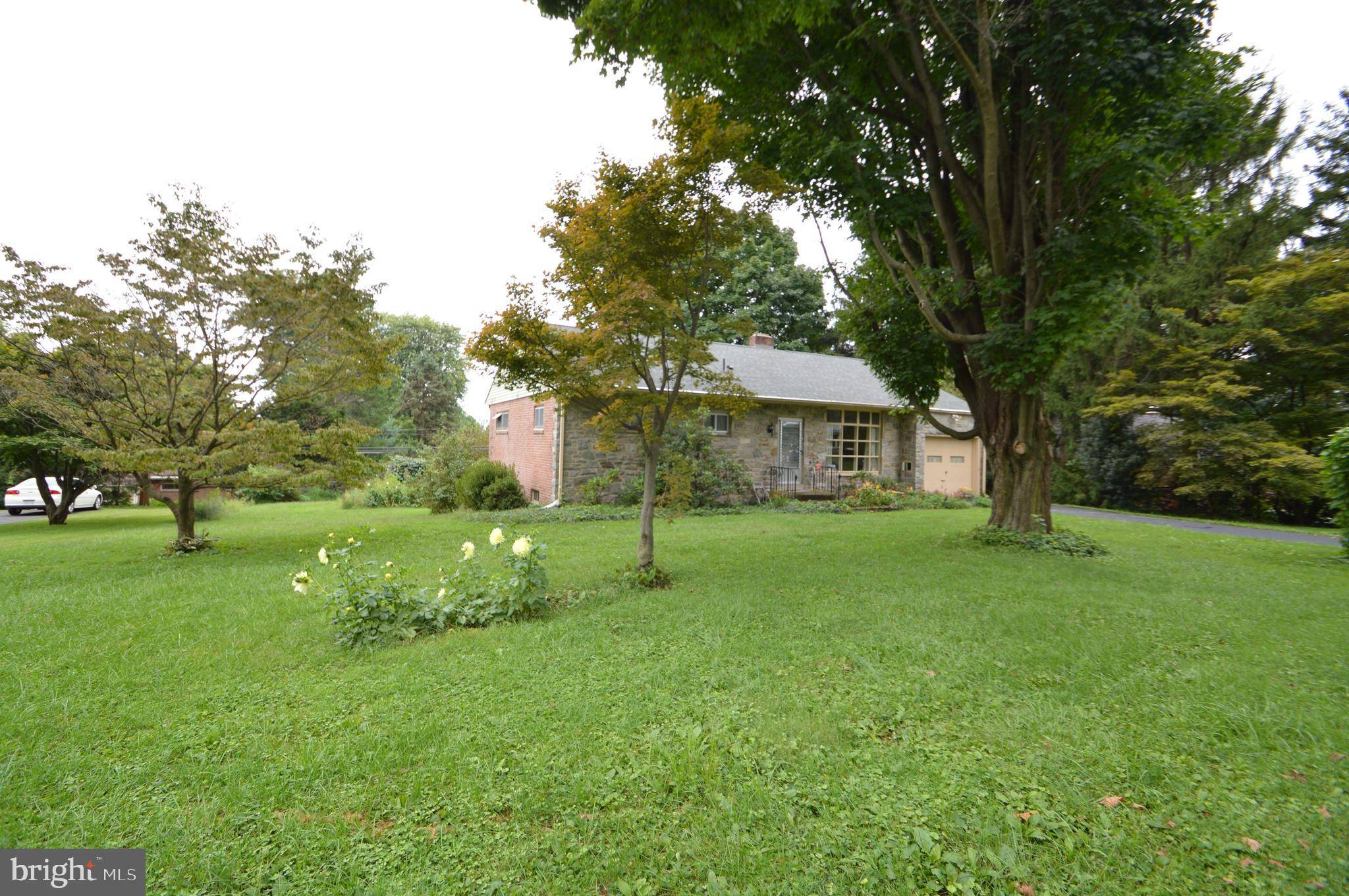 Lancaster, PA 17603,12 GABLE PARK RD