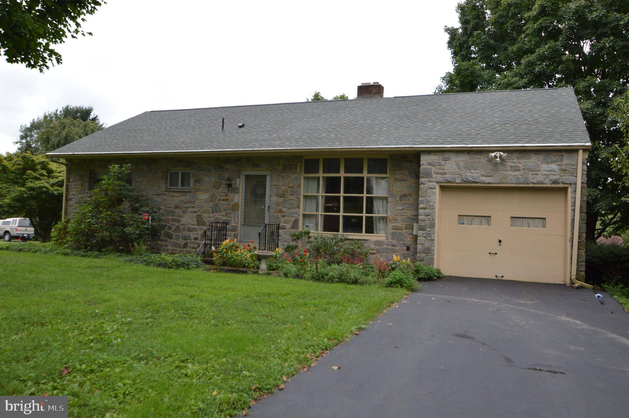 Lancaster, PA 17603,12 GABLE PARK RD