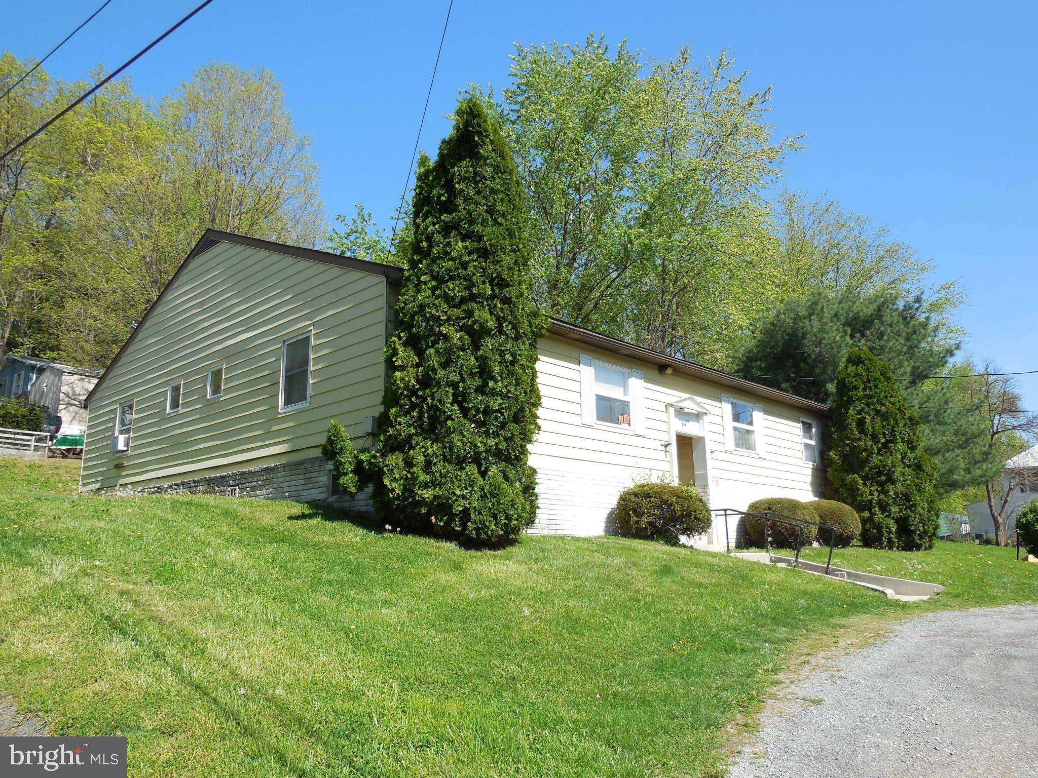 Berkeley Springs, WV 25411,294 CONCORD AVE