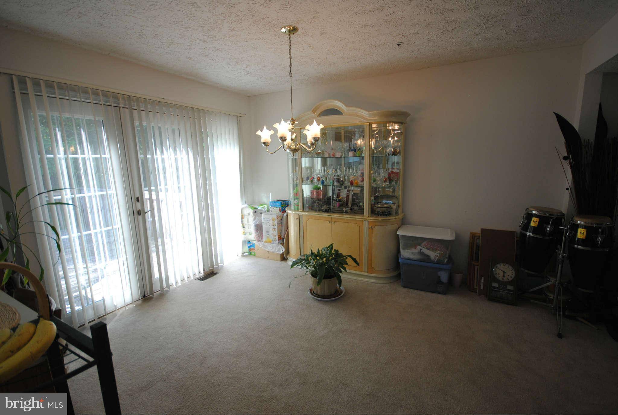 Glen Burnie, MD 21061,337 LINDERA CT