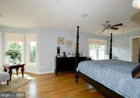 Occoquan, VA 22125,252 GASLIGHT LANDING CT #9