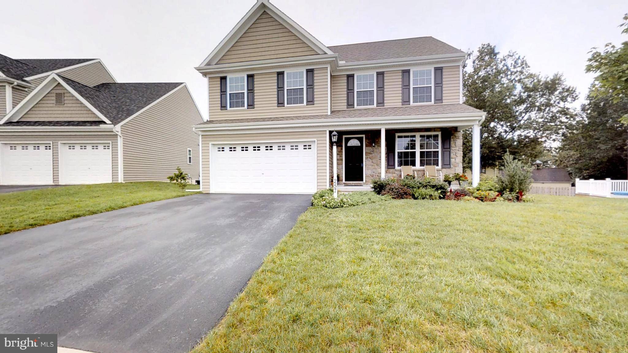 Manheim, PA 17545,257 CEDAR HOLW