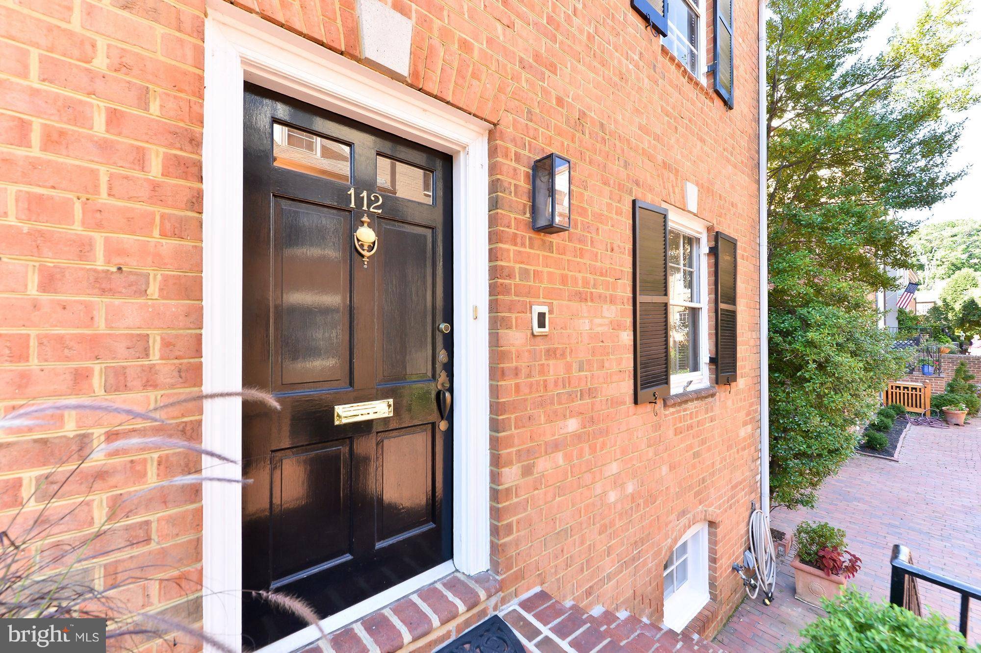 Alexandria, VA 22314,112 CAMERON MEWS