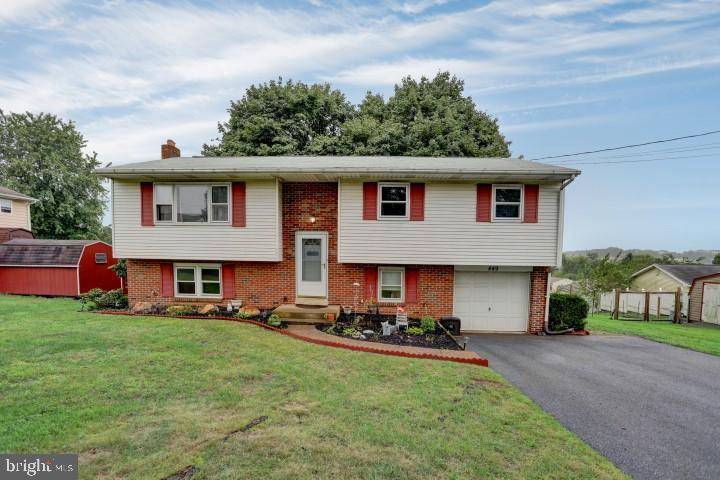 Hummelstown, PA 17036,449 SUE DR