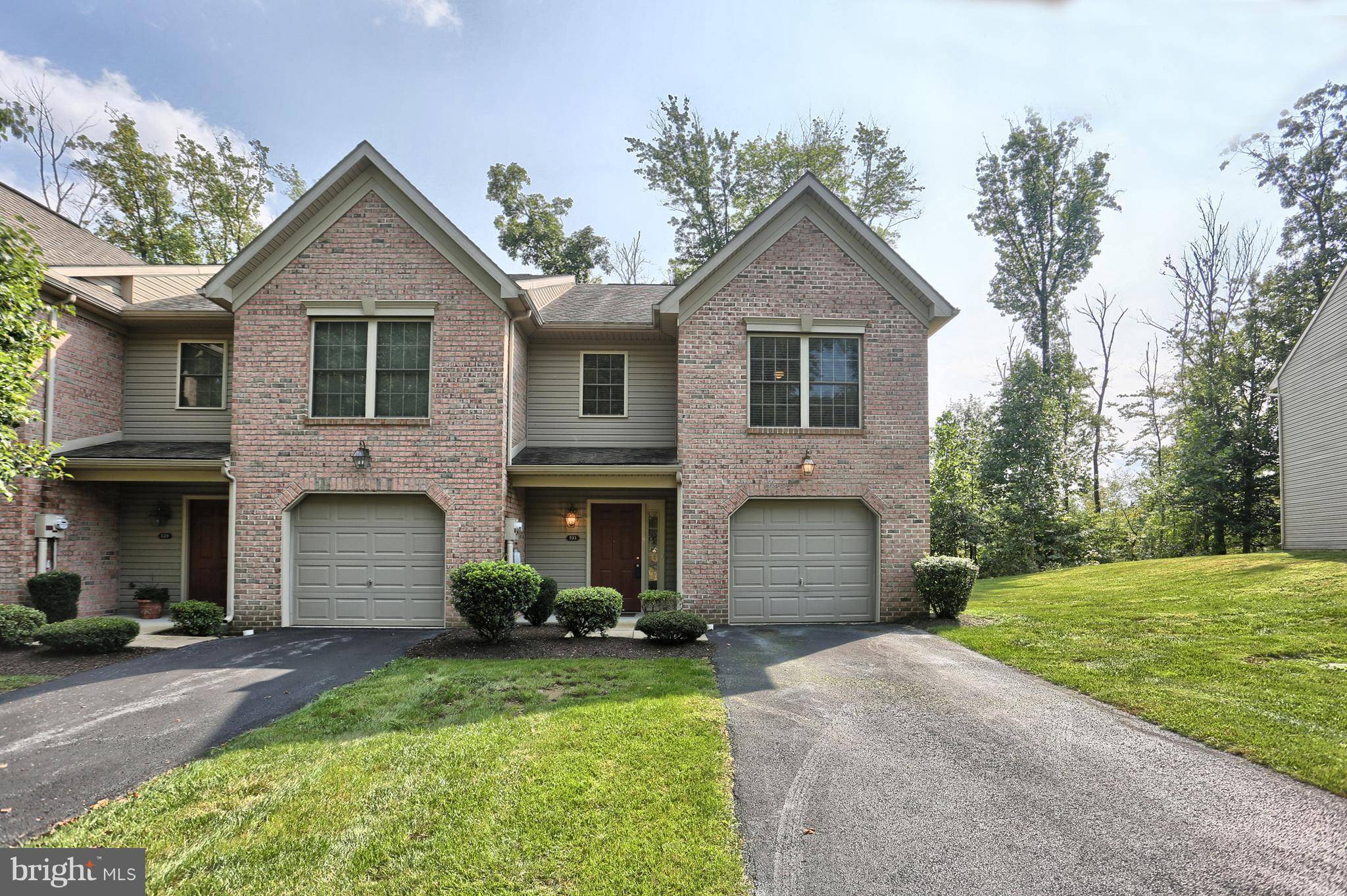 Harrisburg, PA 17110,531 POND VIEW CT