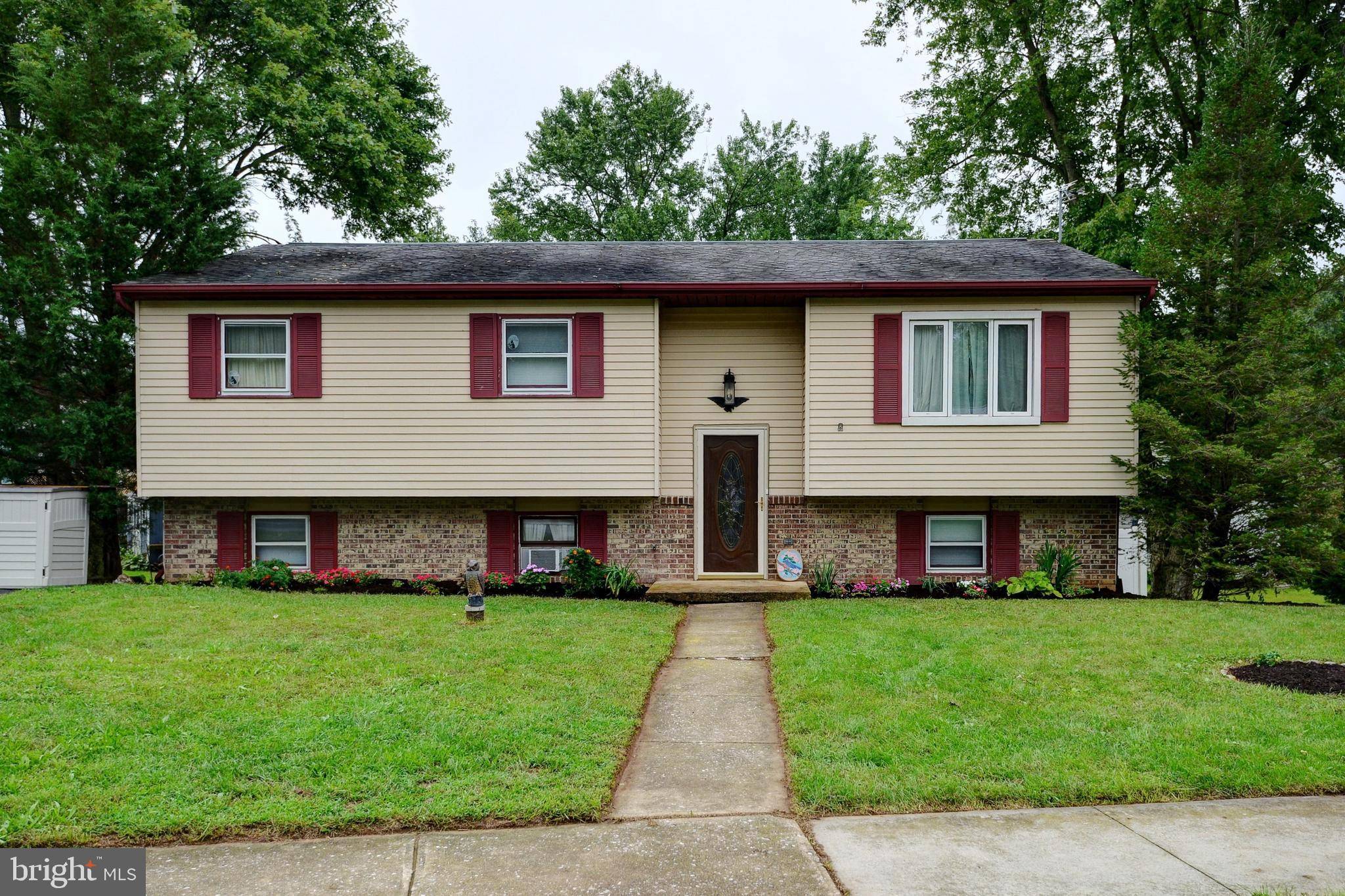 Harrisburg, PA 17112,1587 VESTA DR