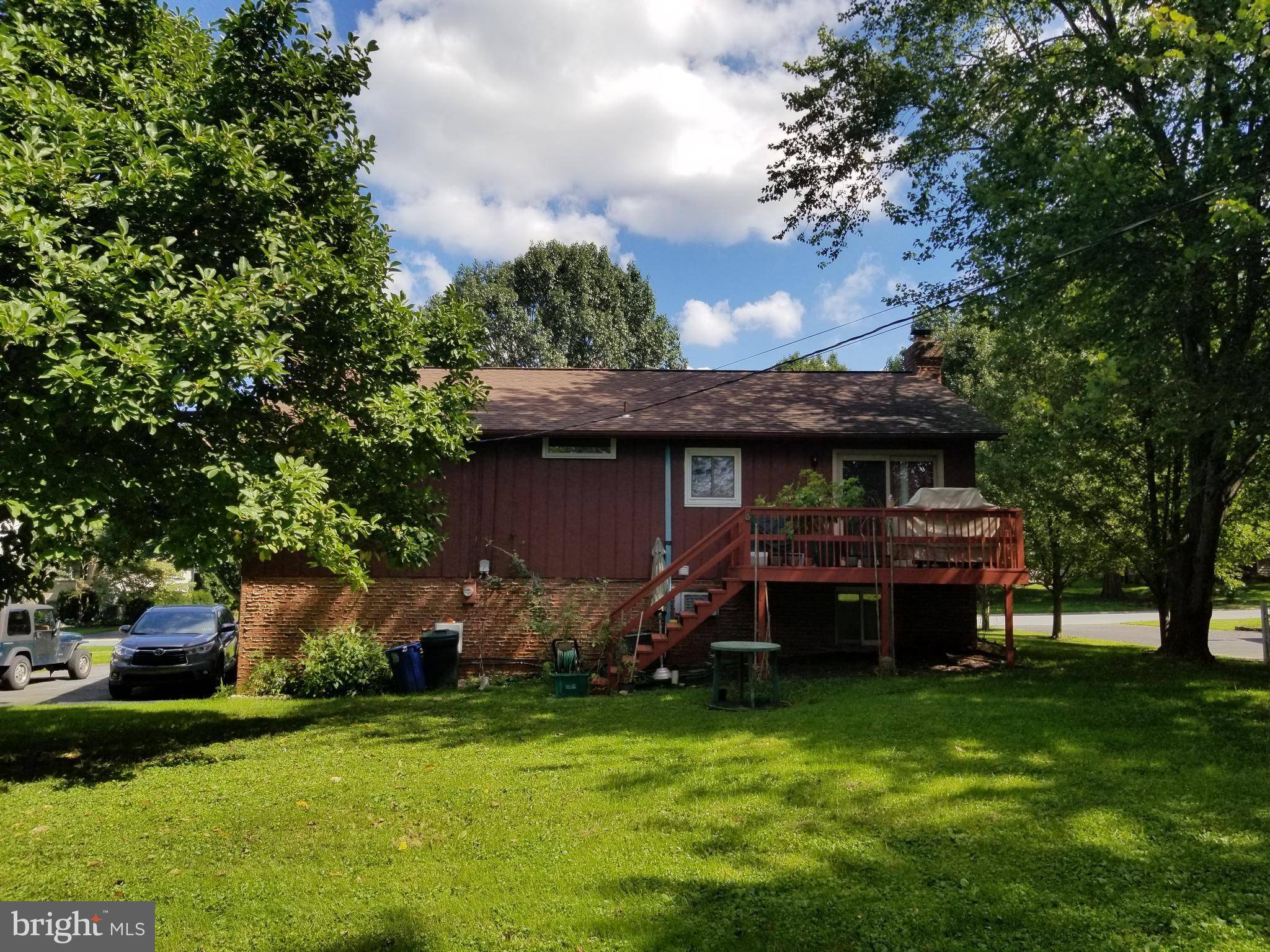 Leola, PA 17540,86 MEADOW VIEW DR