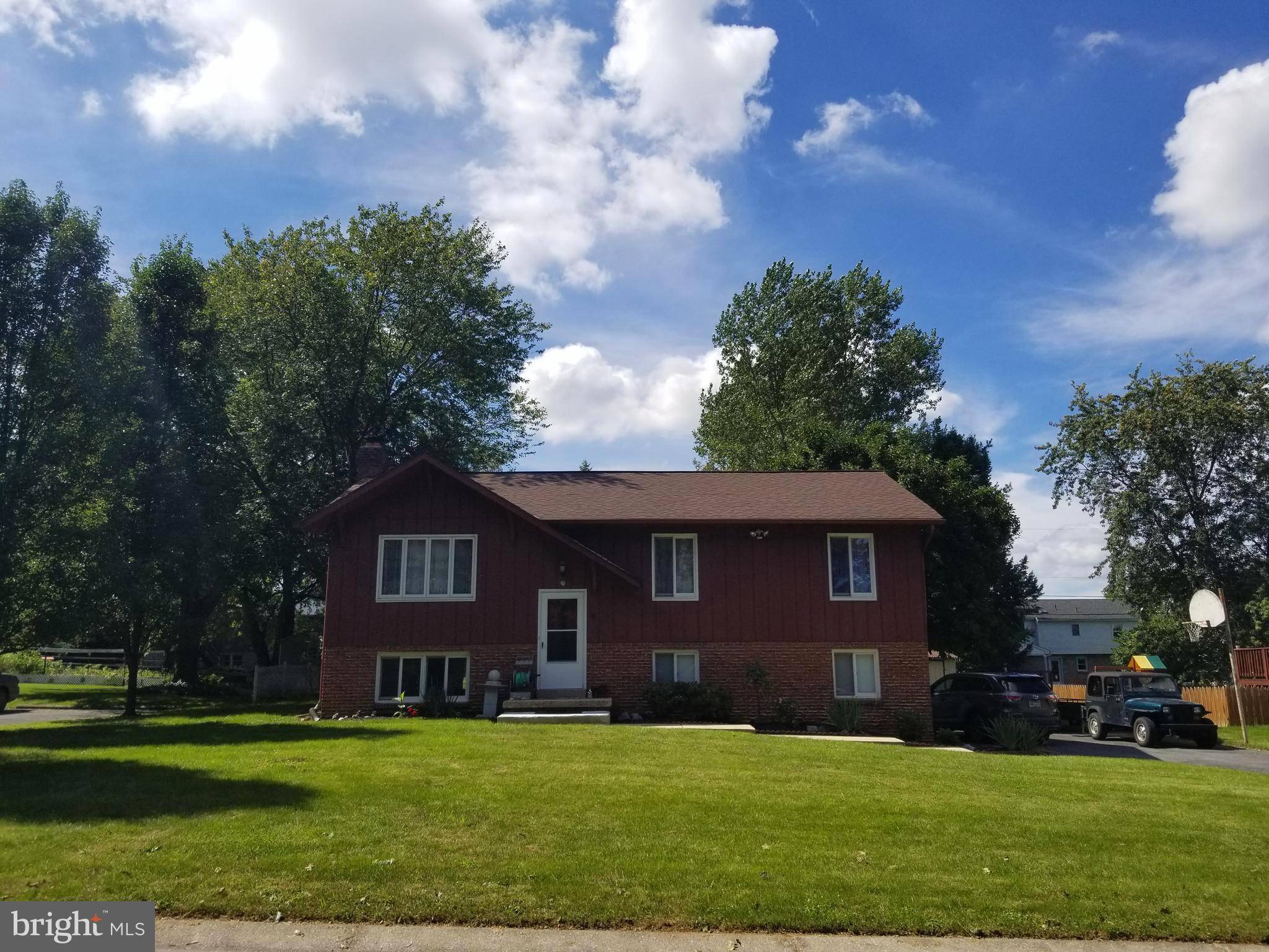 Leola, PA 17540,86 MEADOW VIEW DR