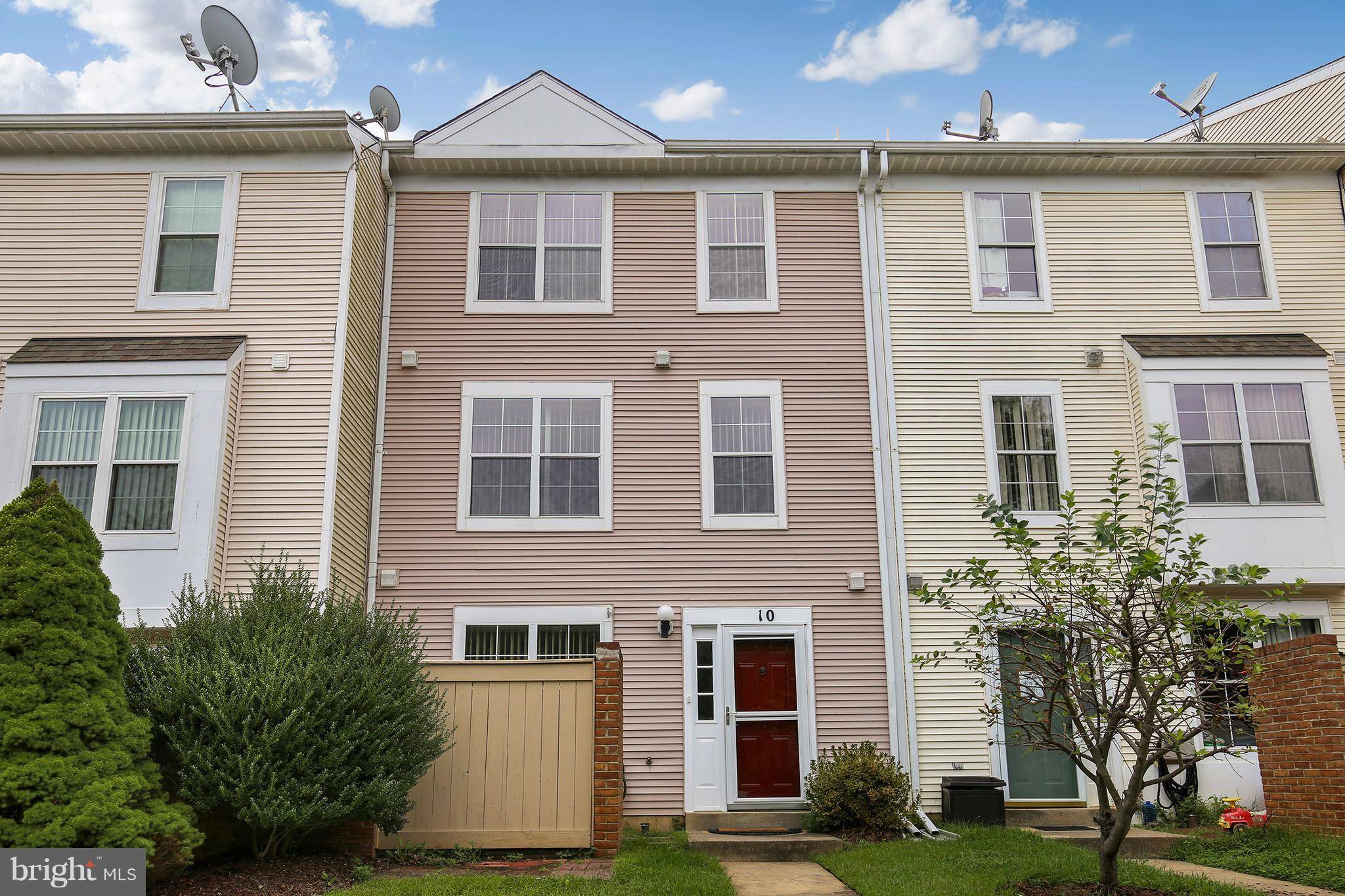 Gaithersburg, MD 20886,10 HARBOR TREE CT