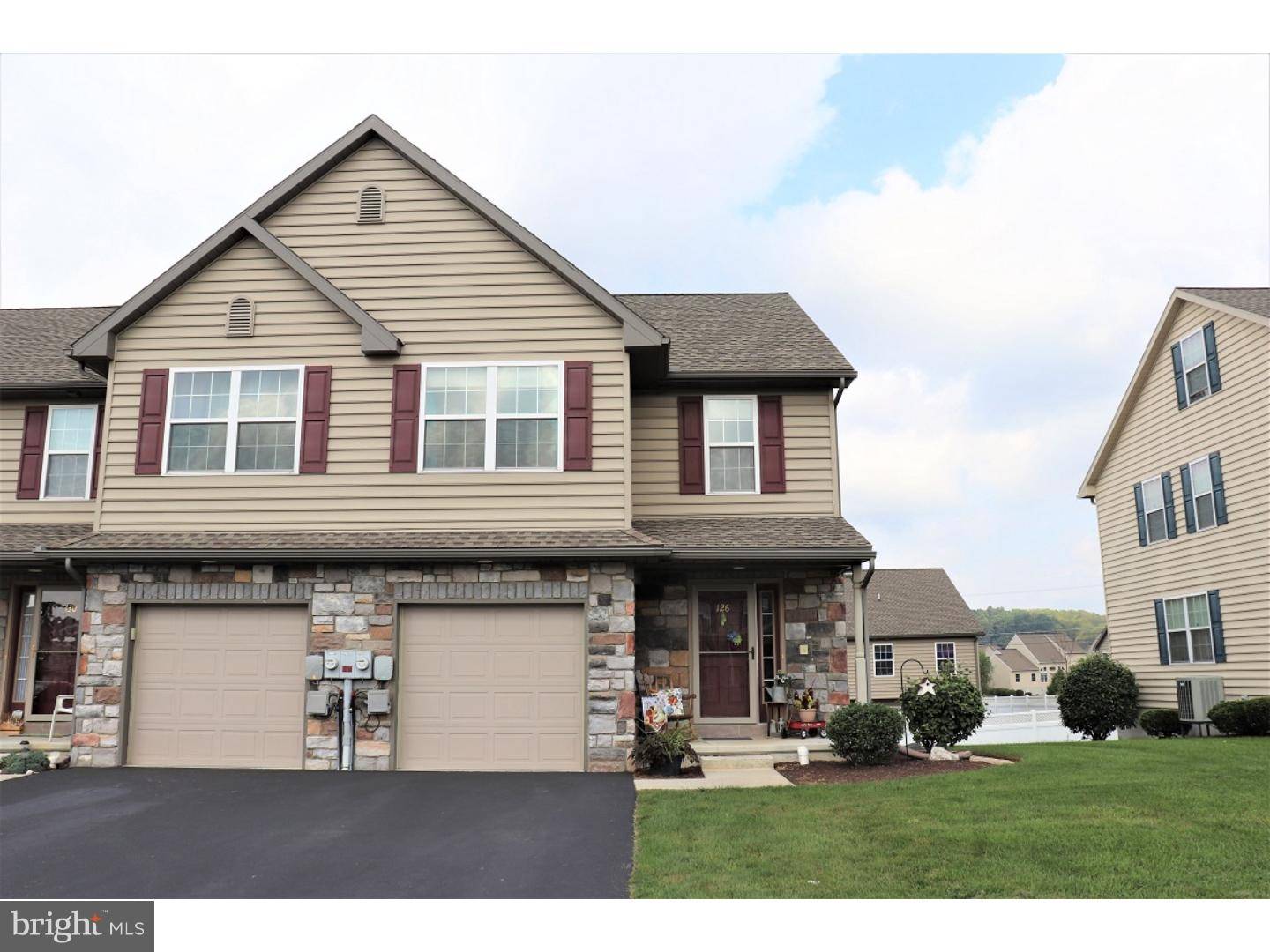 Ephrata, PA 17578,126 MOUNT OLIVE LN