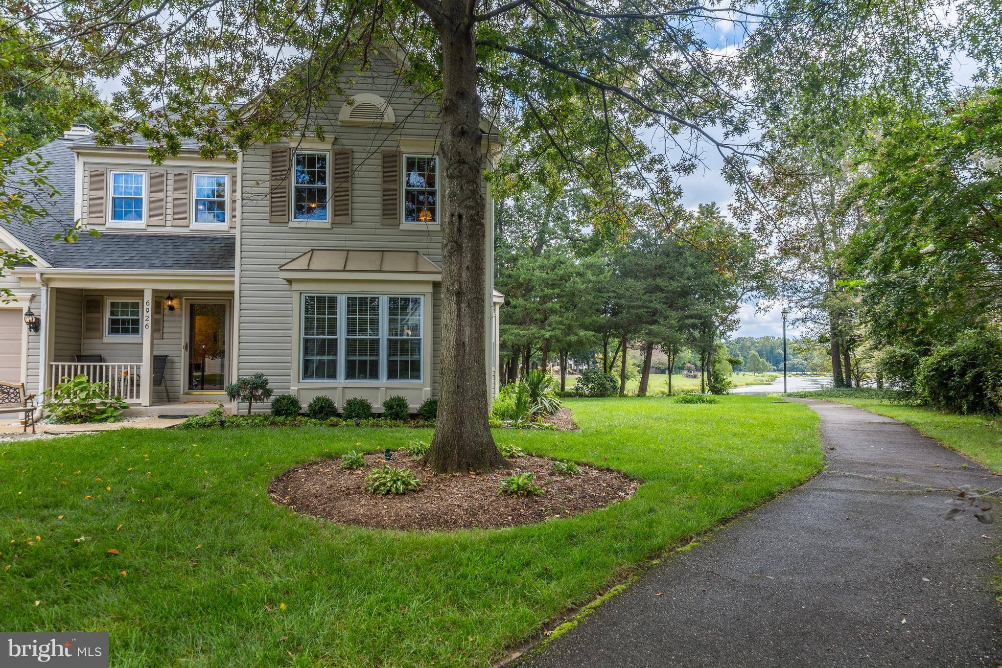 Waldorf, MD 20603,6926 GRIZZLY BEAR CT